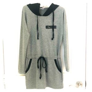 NWOT Tobi Adorable Sweatshirt Style Dress